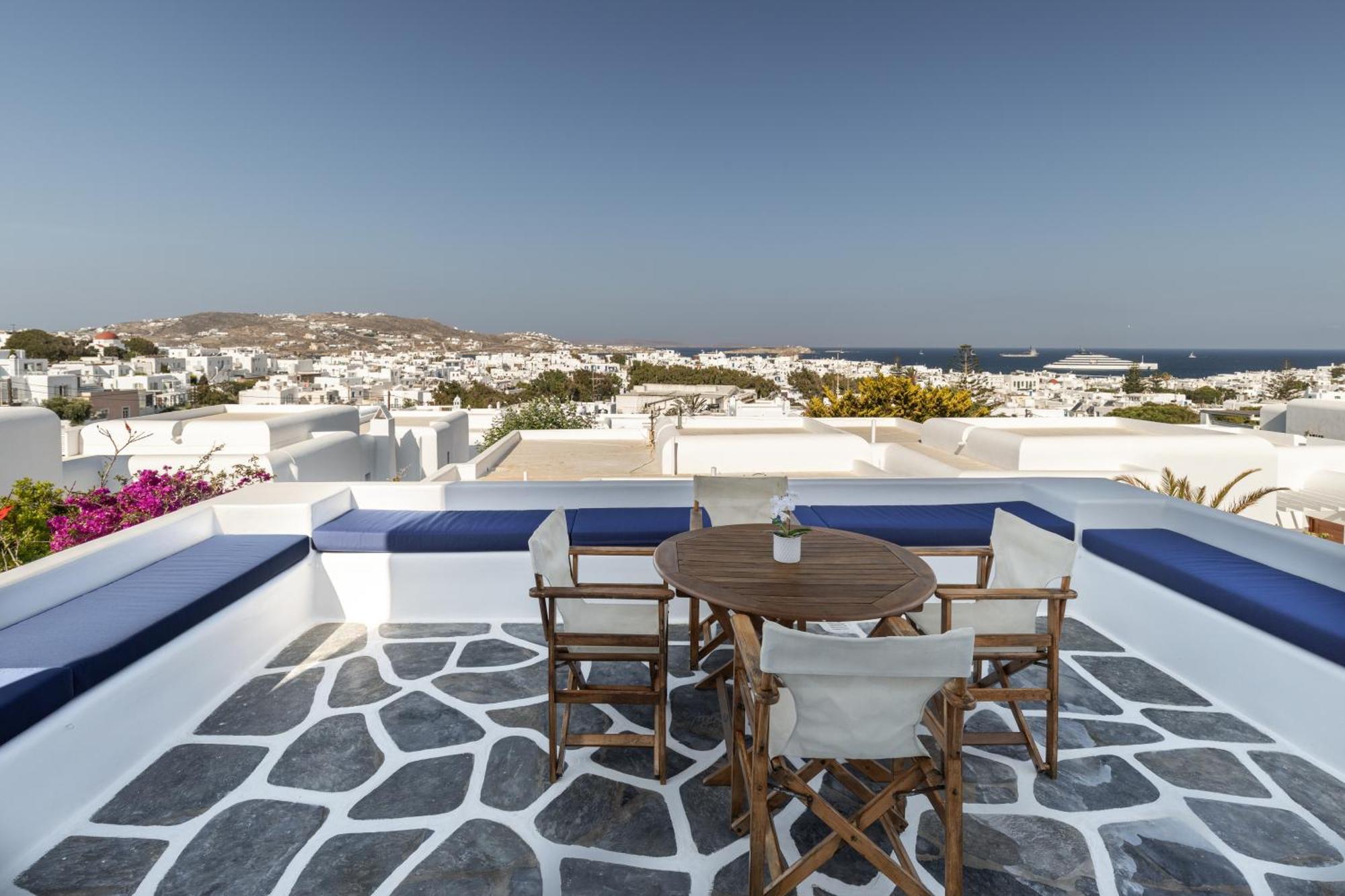 Callisti Mykonos Town With Pool View And Calypso Upper Floor With Sea View Exterior photo